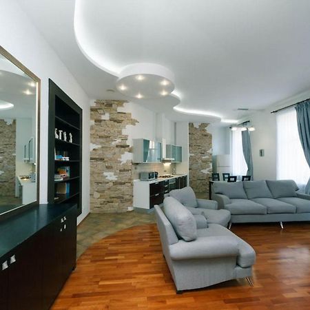 Апартаменты Lux Near Maidan, Khreschutyk 3Br Киев Экстерьер фото